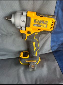 Dewalt 20v 1/2 Xr Impact Mid -range New  No Batería Tool Only 
