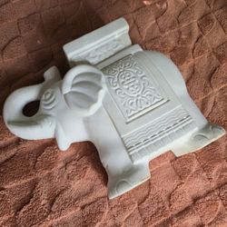 Ceramic Elephant Garden Plant Stand Pot Holder Table Decor Statue Trumpeting Elephant White Indoor Outdoor