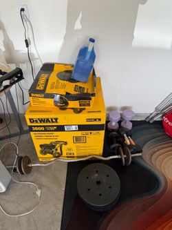 Pressure washer and attachment