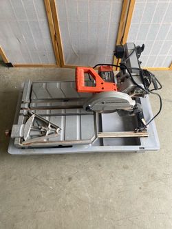 Wet tile saw