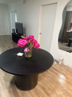 Dining table set