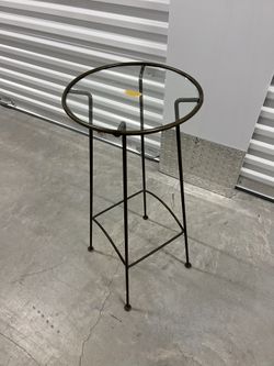 Round Metal/Iron Glass Table