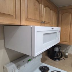 Whirlpool Microwave 