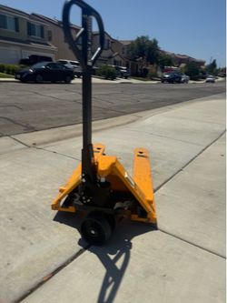 Uline Pallet jack