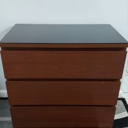 Wooden dresser with 3 drawers