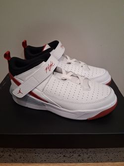 Youth Jordan's max aura 5 size 3Y