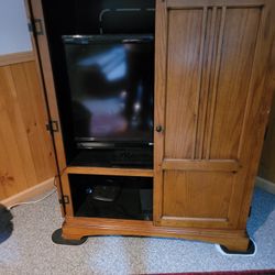 TV  ARMOIRE 