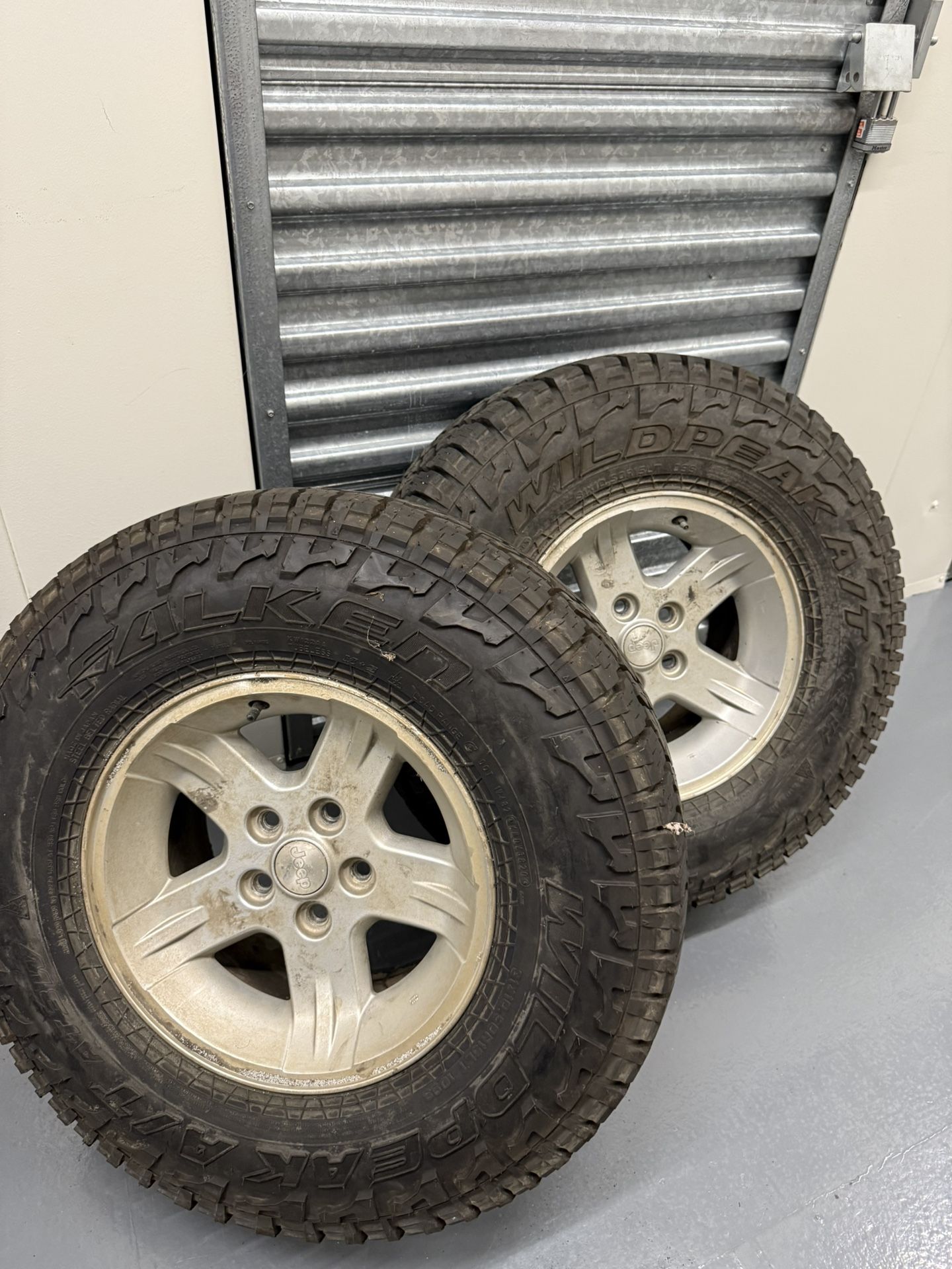 JEEP WRANGLER TJ STOCK 15 INCH WHEELS 31 INCH FALKEN WILDPEAK AT3W