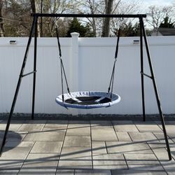 Saucer Swing with Stand