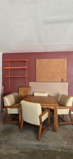 Dining table, 4 chairs and 1 extension