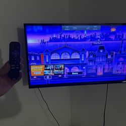 Vizio 32” TV + Roku + Wall Mount Kit