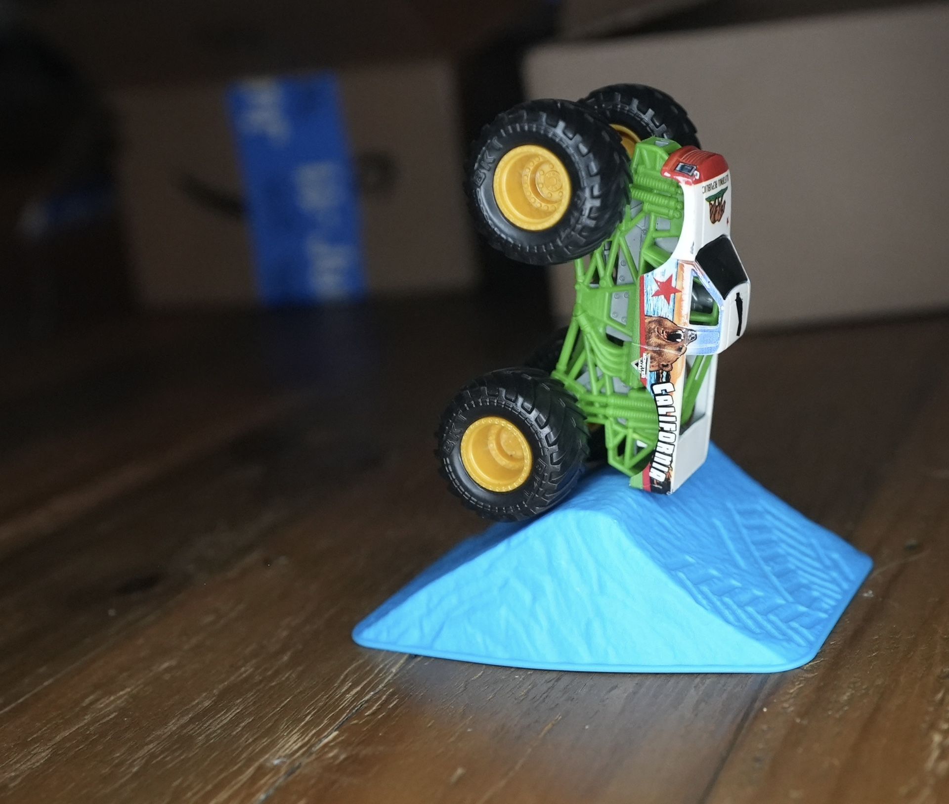  Monster Jam “California” Limited Edition Truck – Spin Master 1:64 Die-Cast 🌟 