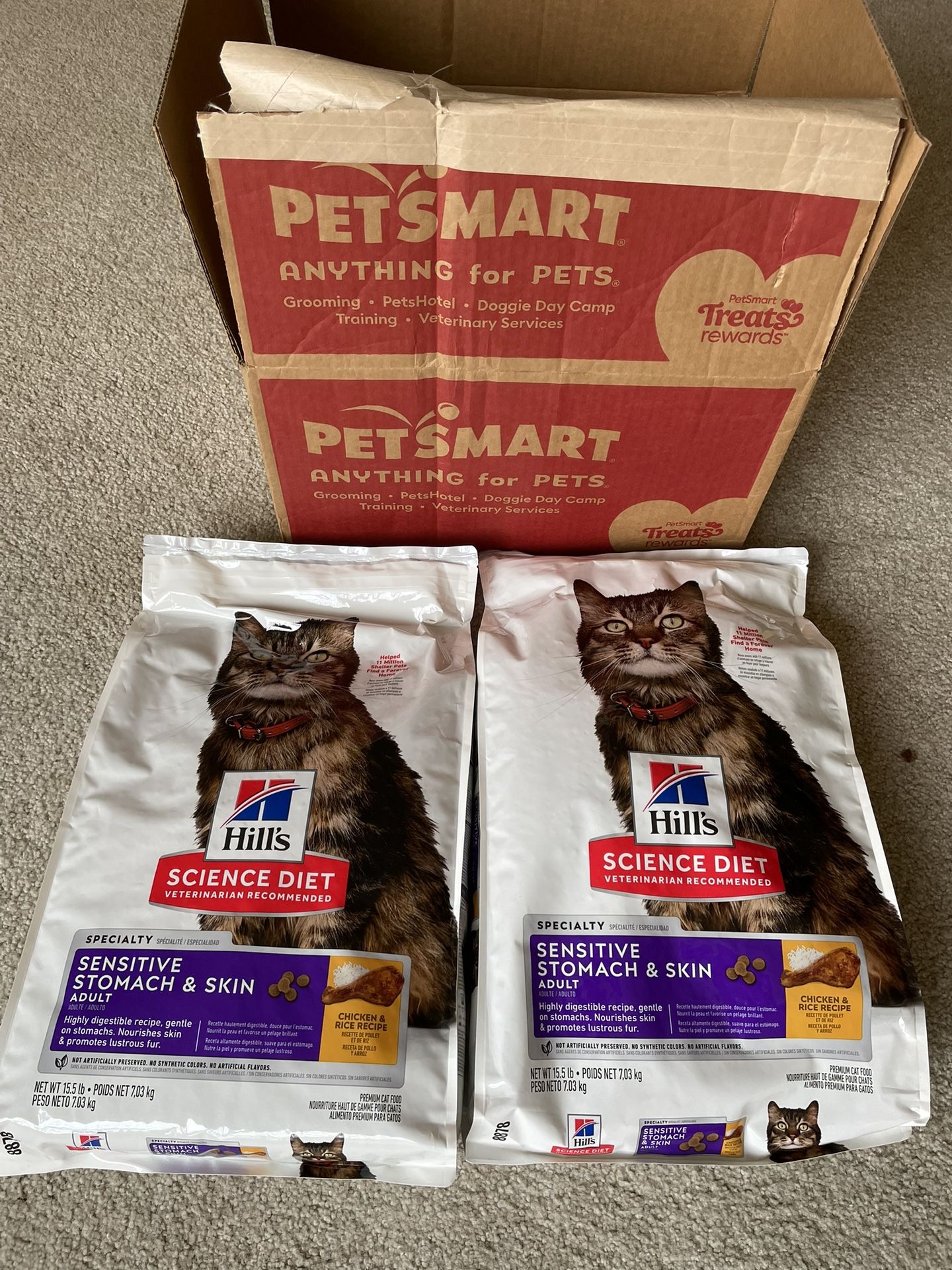 Science Diet Cat Food 15.5lb     2 BAGS 