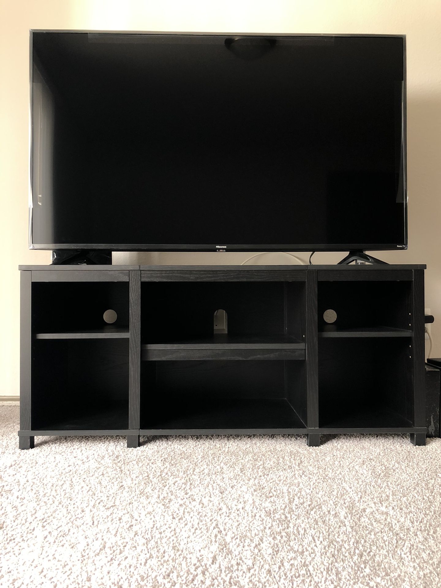 Entertainment center (42” tv stand holds up to 50”)