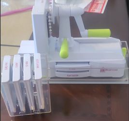 Brieftons 7-Blade Vegetable Spiralizer / Zucchini Noodle Maker