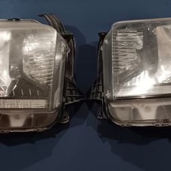Original Toyota Tundra Headlights 2014-2017