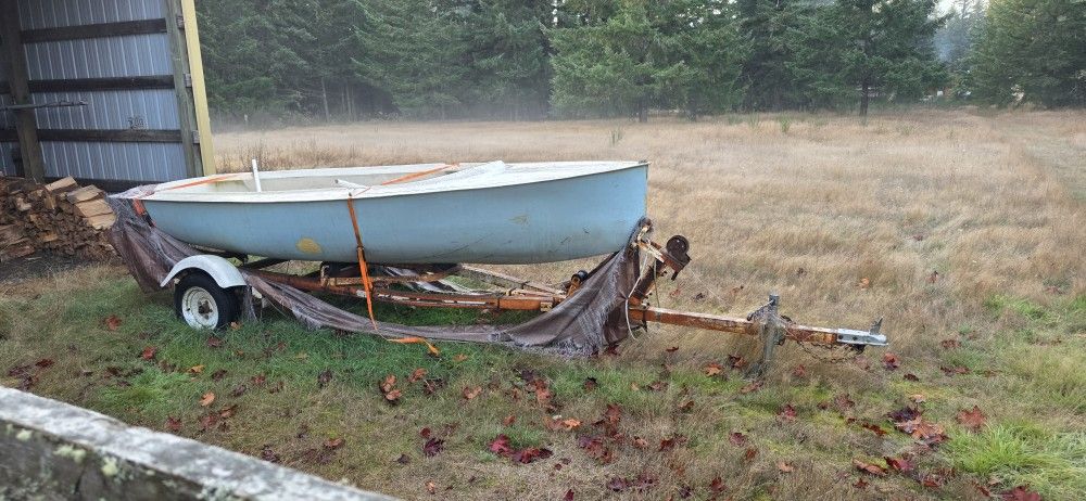 C-Lark Sailboat Sailing Dingy Boat Sail