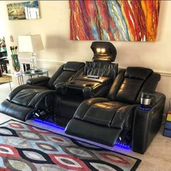 Brand New 💥 Black Leather Stylish Power Reclining Sofa 