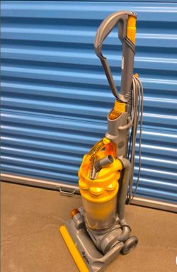 Dyson DC14 All Floors Upright Vacuum Cleaner Bagless Cyclonic Low Use, complete