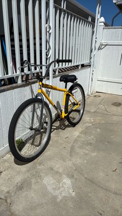 https://offerup.com/redirect/?o=Rml0YmlrZS5jbw== CR”29” big BMX hurricane yellow