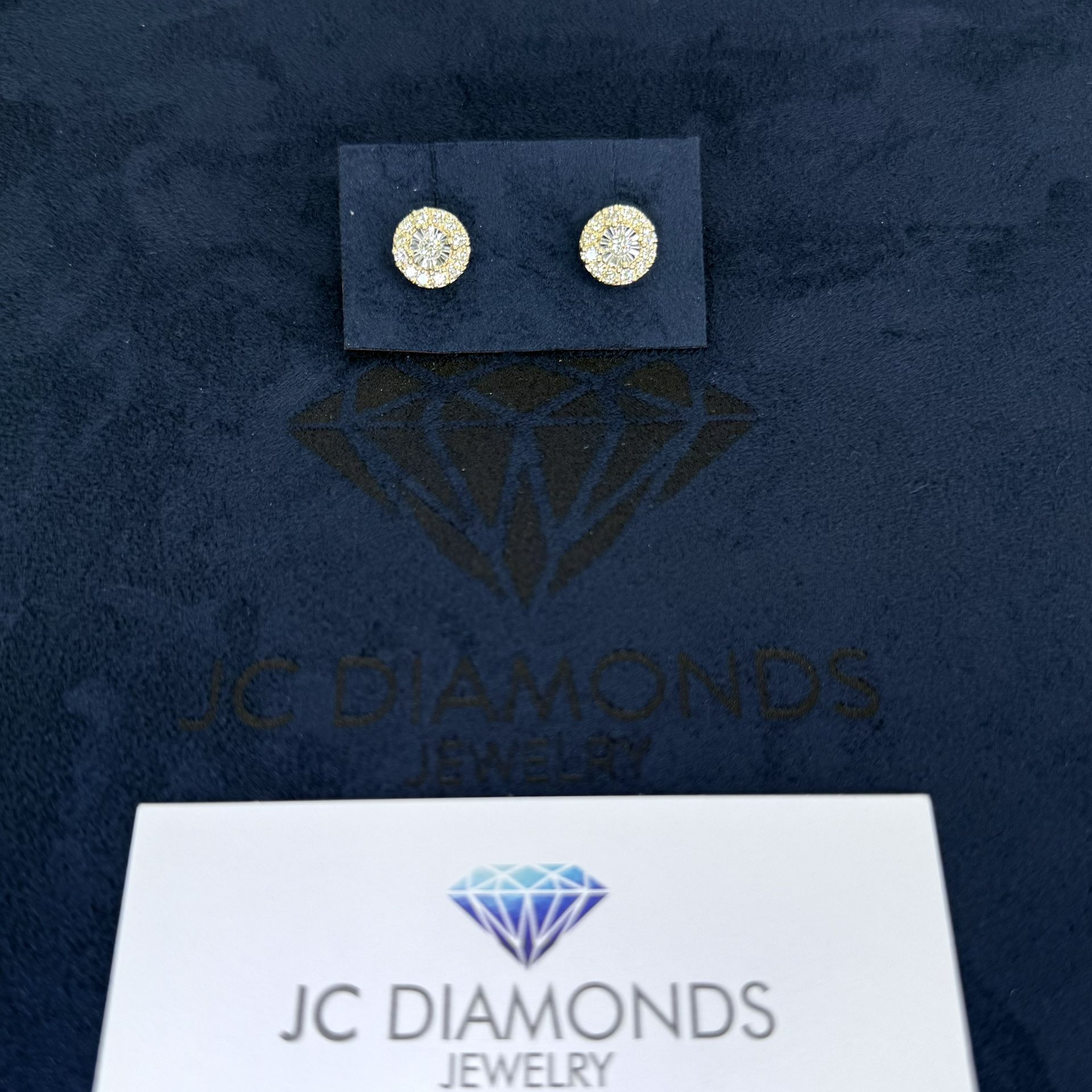 Earrings Diamonds Round / Shape Round / Gold