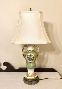 Vintage Green Porcelain George and Martha Washington Lamp w/ Shade