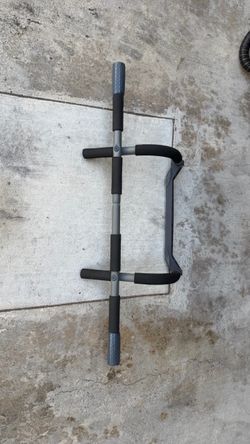 Pull up bar