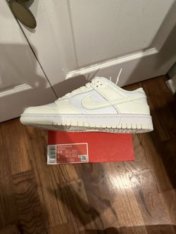 Women Dunk Low White Sail Size 6.5w/5y 