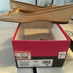 Vince Camuto Brand new Flats $40