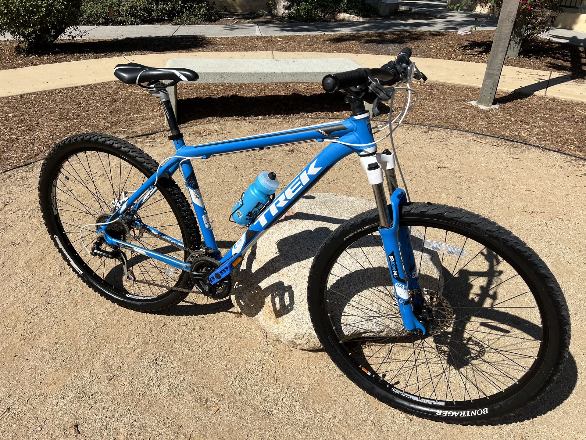 LIKE NEW TREK WAHOO 29’er