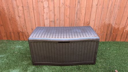 Suncast Outdoor Storage Box