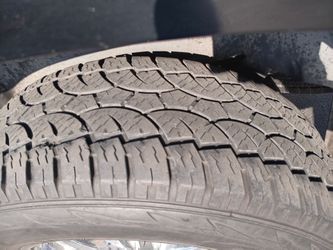 275 60 20 Arturro At one tire very good condition