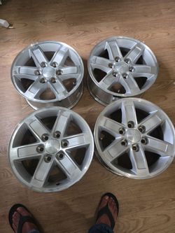 Gmc wheels perfect condition