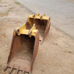 CAT backhoe Buckets