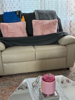 Bone new love seat