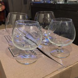 WINE GLASSES