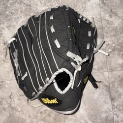 Wilson Baseball Glove A200 Dual Hinge A2434 WB Mitt Black 10 1/2 Youth LH