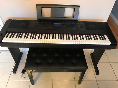 Yamaha DGX660 Digital piano/keyboard