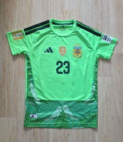 New Dibu Martinez Goalkeeper Argentina Soccer Jersey size Small