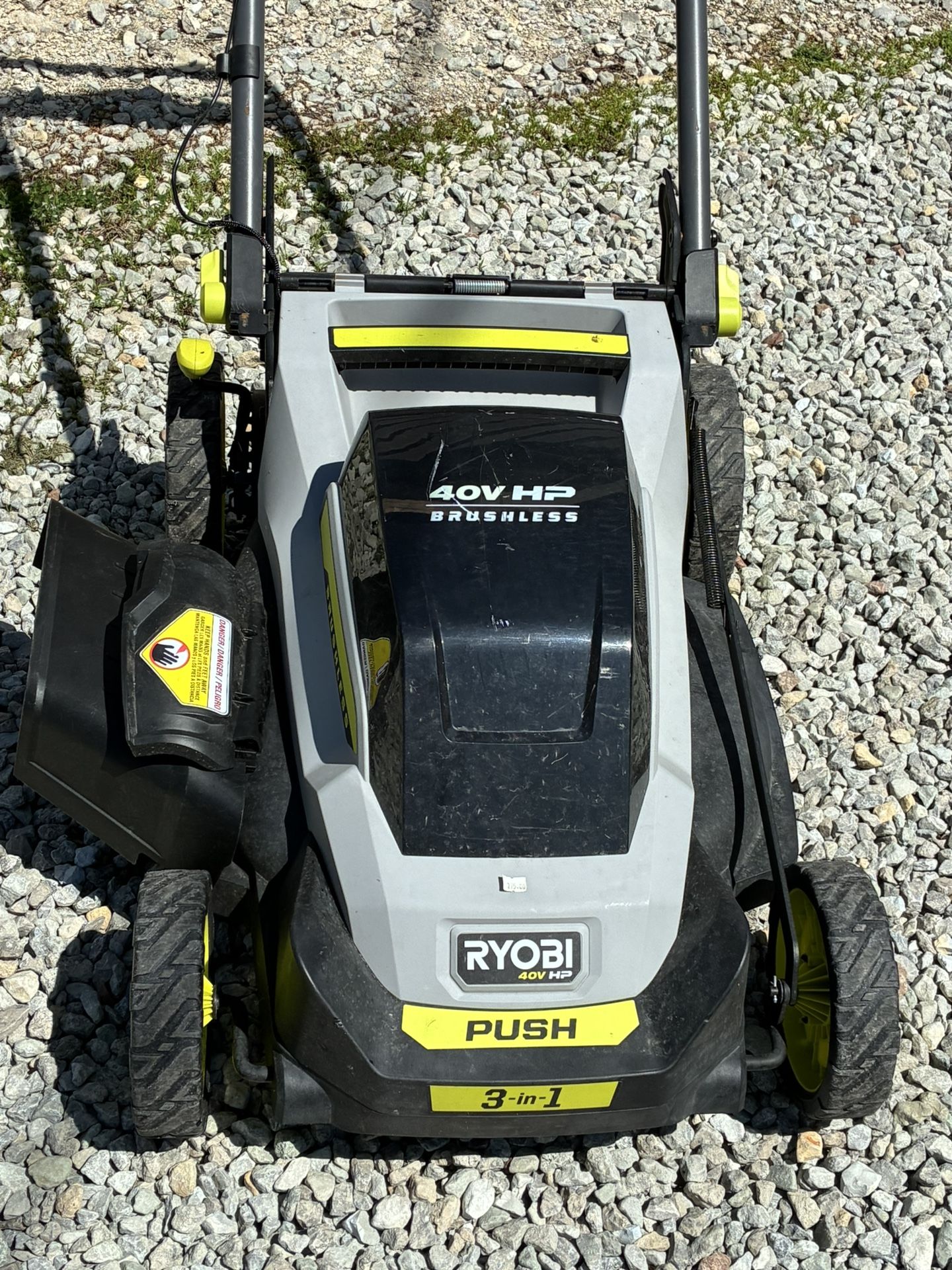 20” Ryobi Push mower grass stopper with battery and charger
