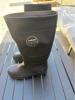 Standard PVC Rain Boots.