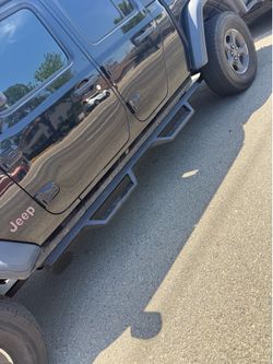 Jeep gladiator steps