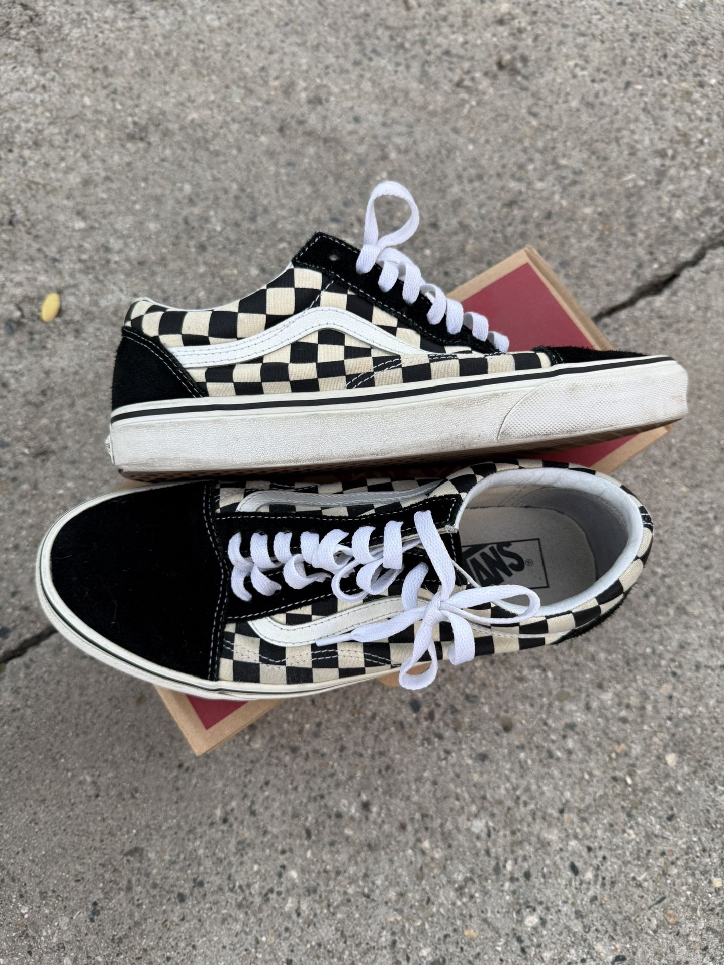 Vans Black Checkers