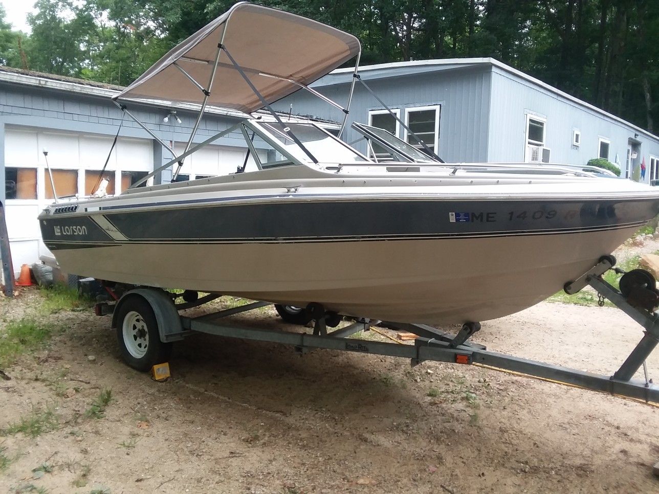 It's a 1986 Larson ski fishing boat runs and goes needs battery asking 2150 or bro