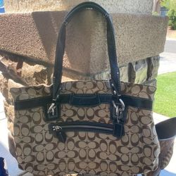 Beautiful Coach Purse Exellent Condition 