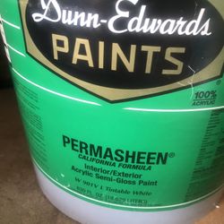 Dunn Edwars , Interior And Exterior, Close to Swiss Coffee Semigloss Paint
