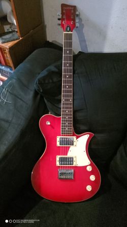 First act ME 501 guitar