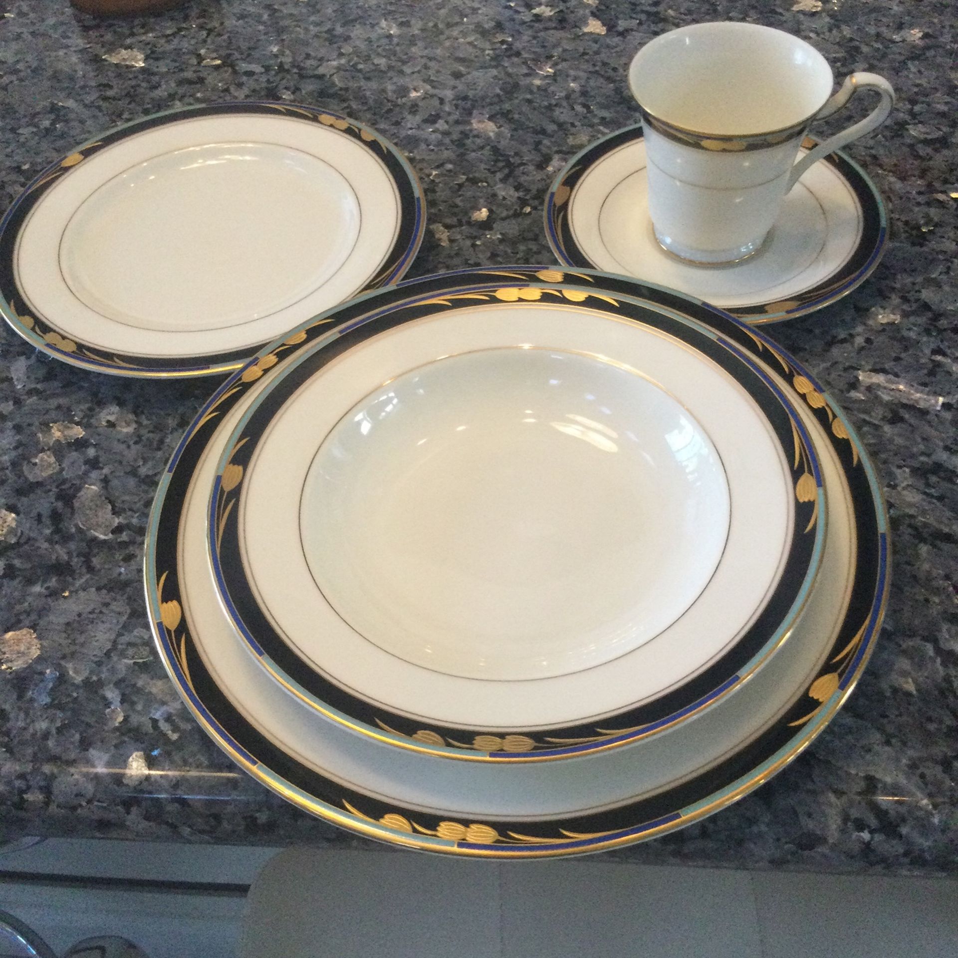 Mikasa Service For 8