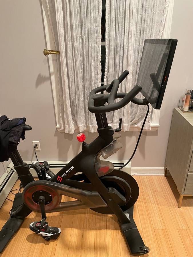 Exellent condition Peloton bike + Delivery + 18 month warranty | Over 1000 happy customers | Google Trade My Spin