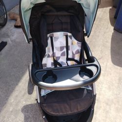 Babytrend Boys Stroller (USED ONCE)